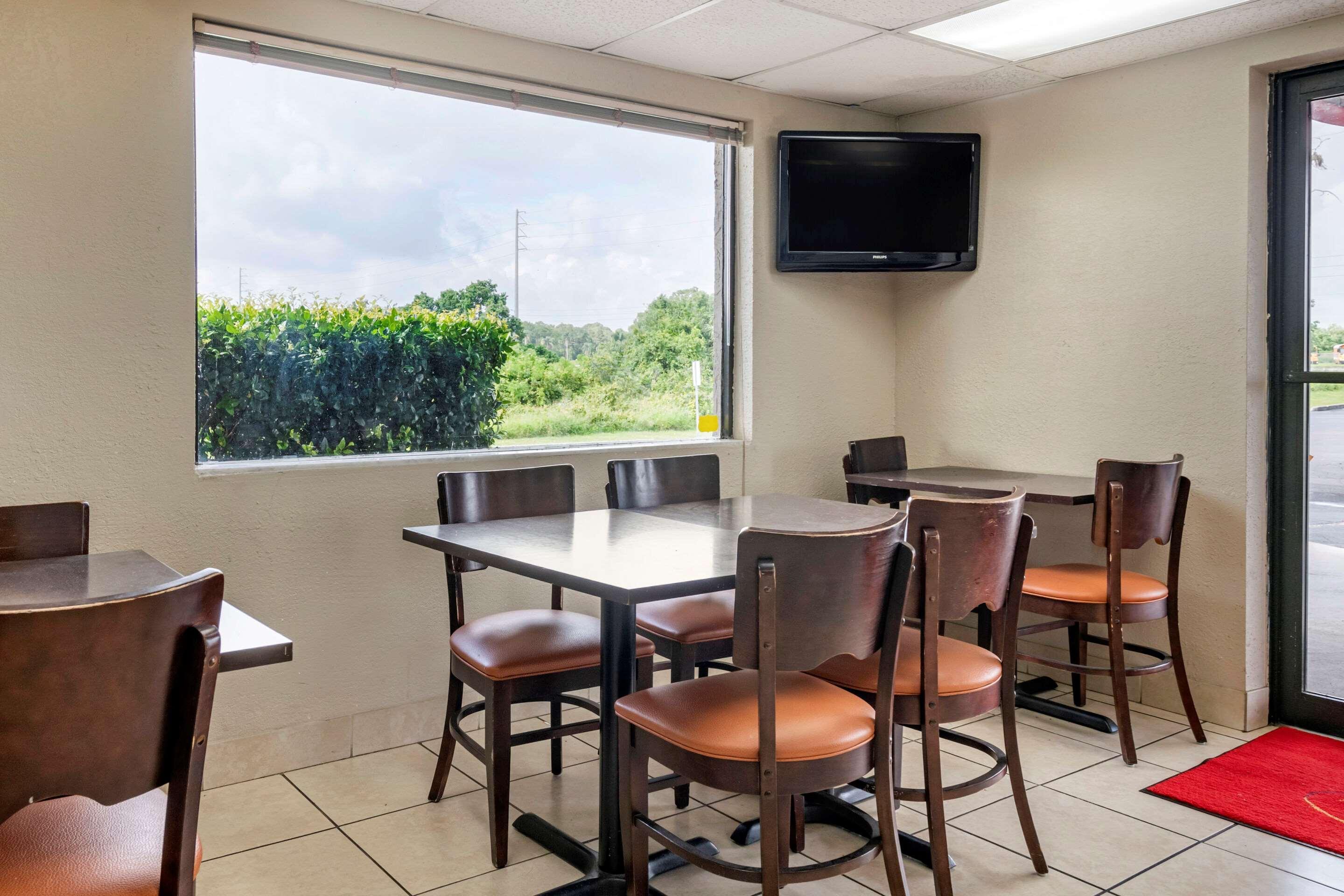 Econo Lodge Sebring Avon Park Bagian luar foto